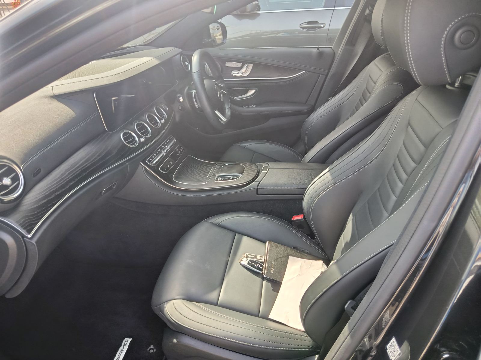 
								Mercedes E220d  AMG Line (Premium) full									
