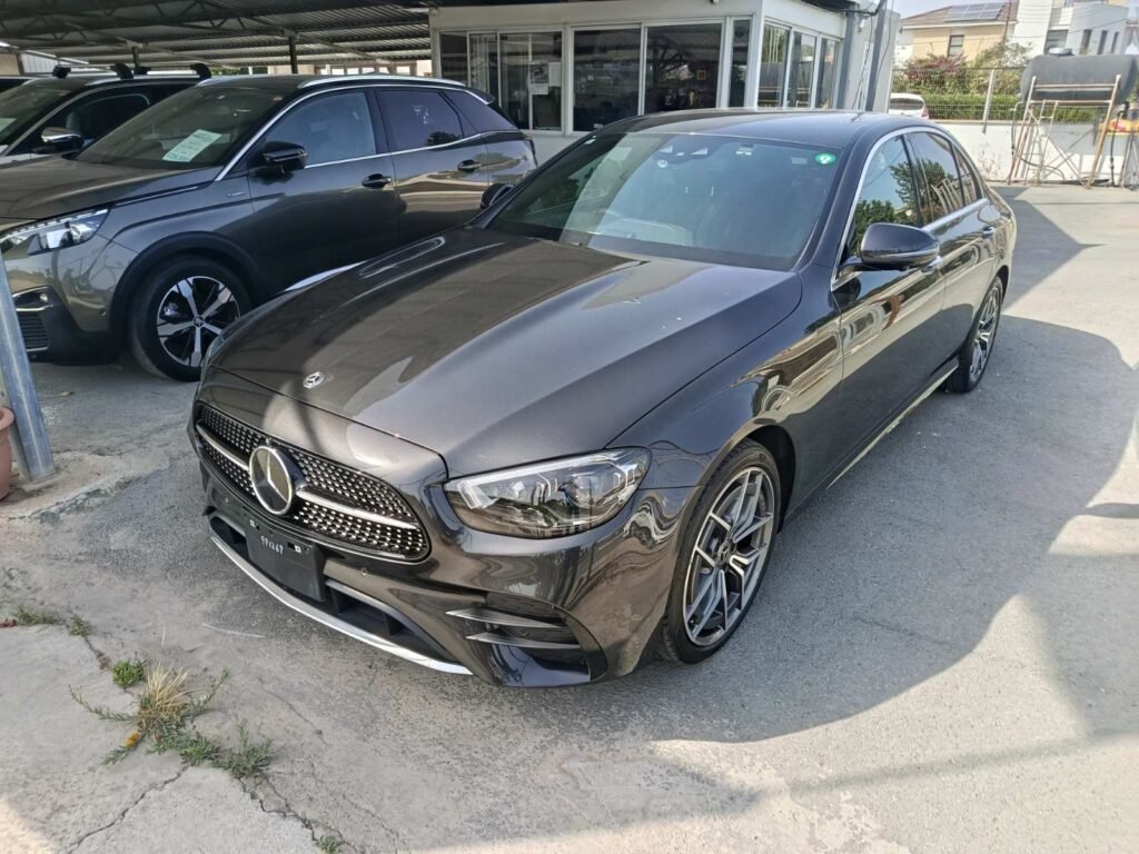 Mercedes E220d  AMG Line (Premium)