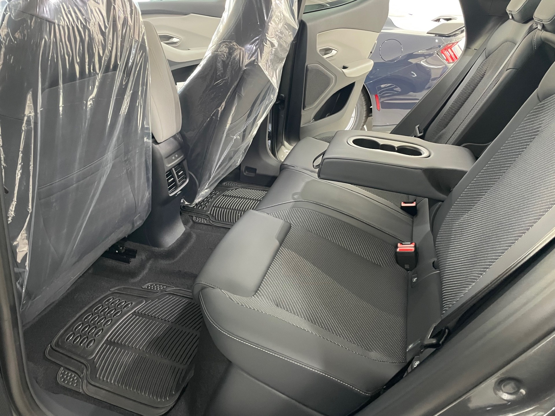 
								FORD EXPLORER EV full									