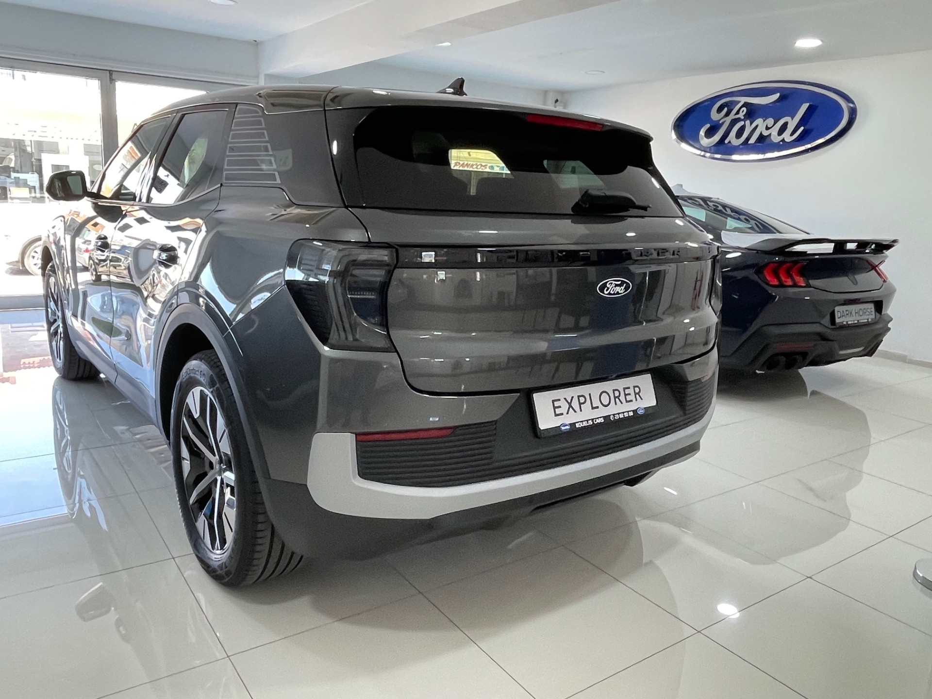 
								FORD EXPLORER EV full									