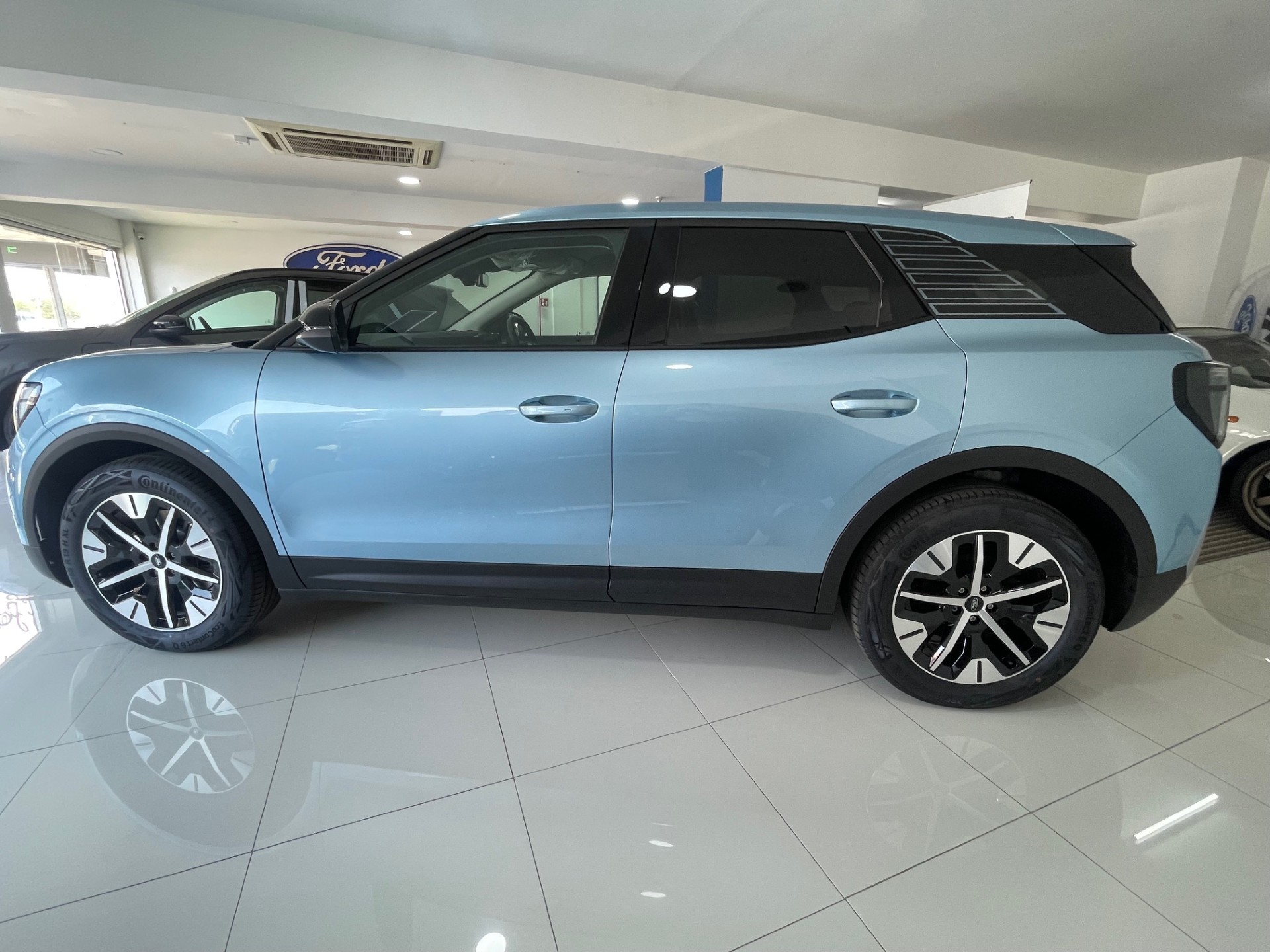 
								FORD EXPLORER EV full									