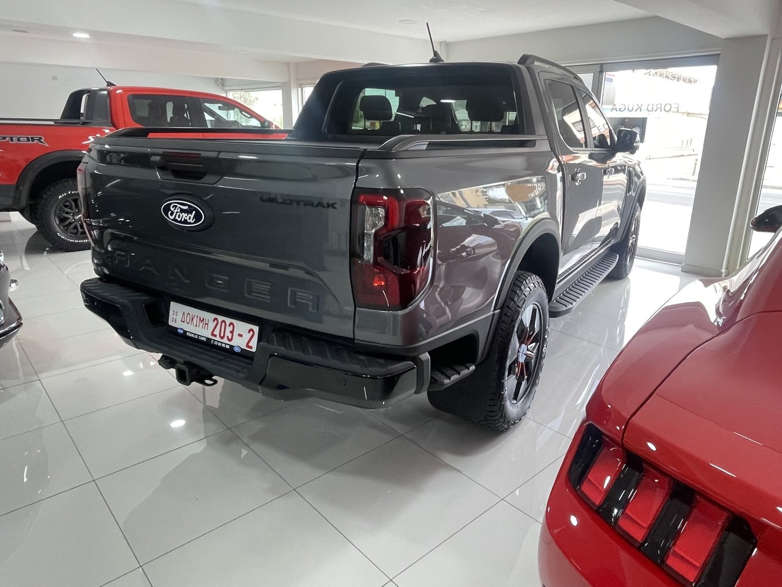 
								FORD RANGER 2.3 PHEV full									