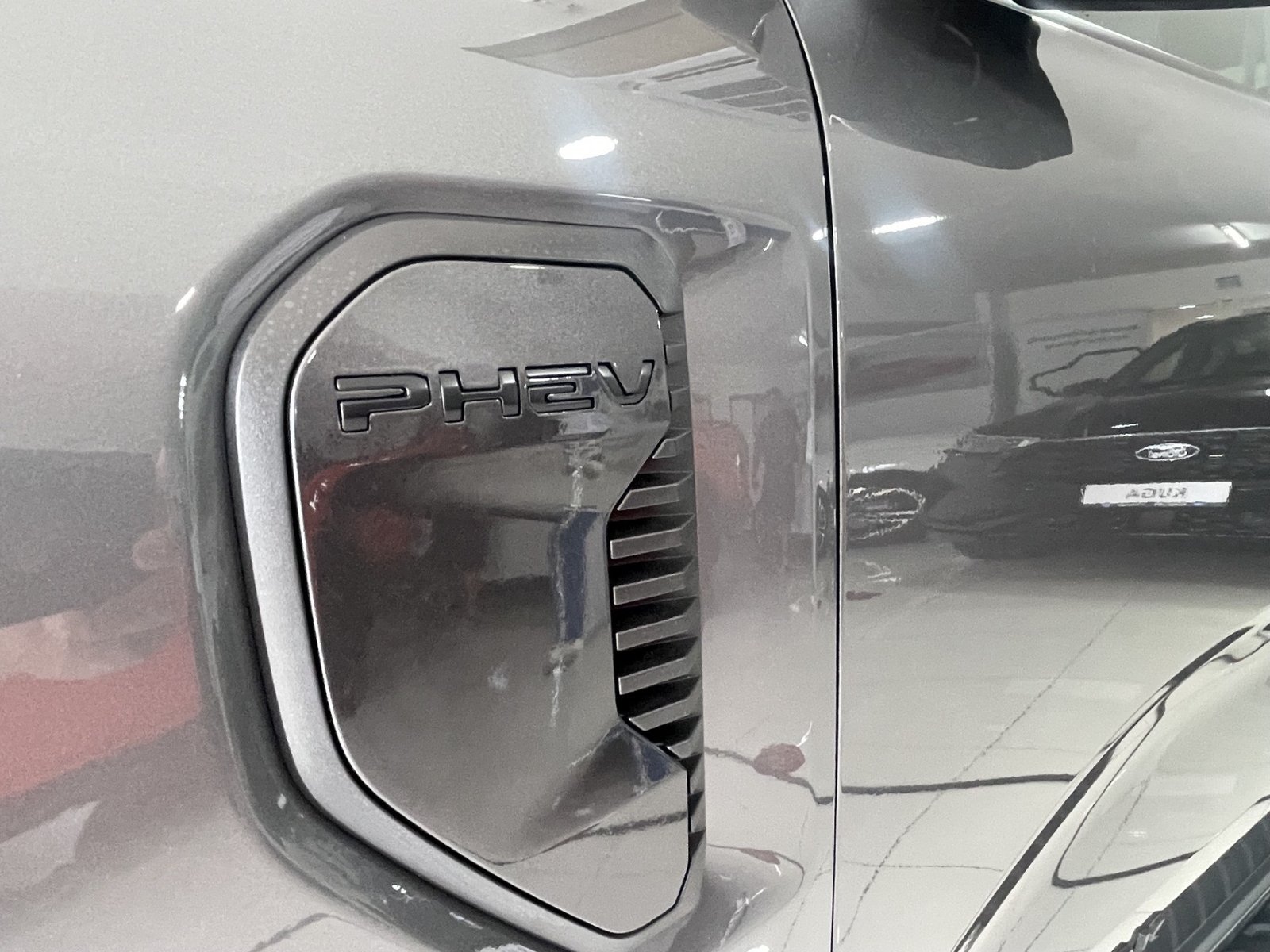 
								FORD RANGER 2.3 PHEV full									